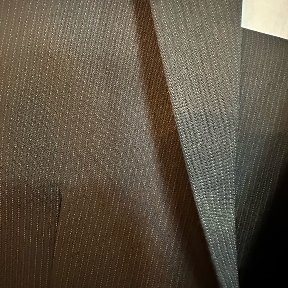 SOLD !! Boy’s size 2 piece suit (Jacket & pants) - size 10 - Picture 2 of 4